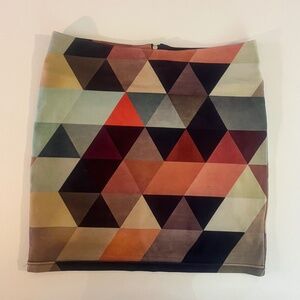 Geometric Bright Triangle Stretch Mini Skirt